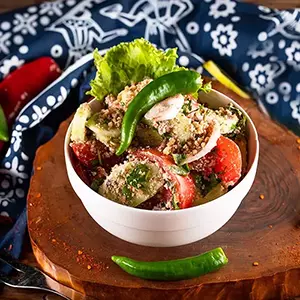 კიტრი პომიდვრის სალათი ნიგვზით