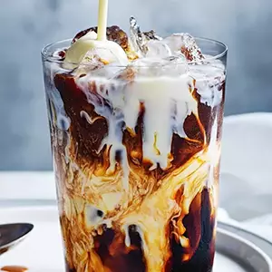 ცივი ყავა ნაყინით